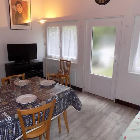Sur Gironde - Agreable Maison Au Calme - Grand Jardin - Foret Villa *